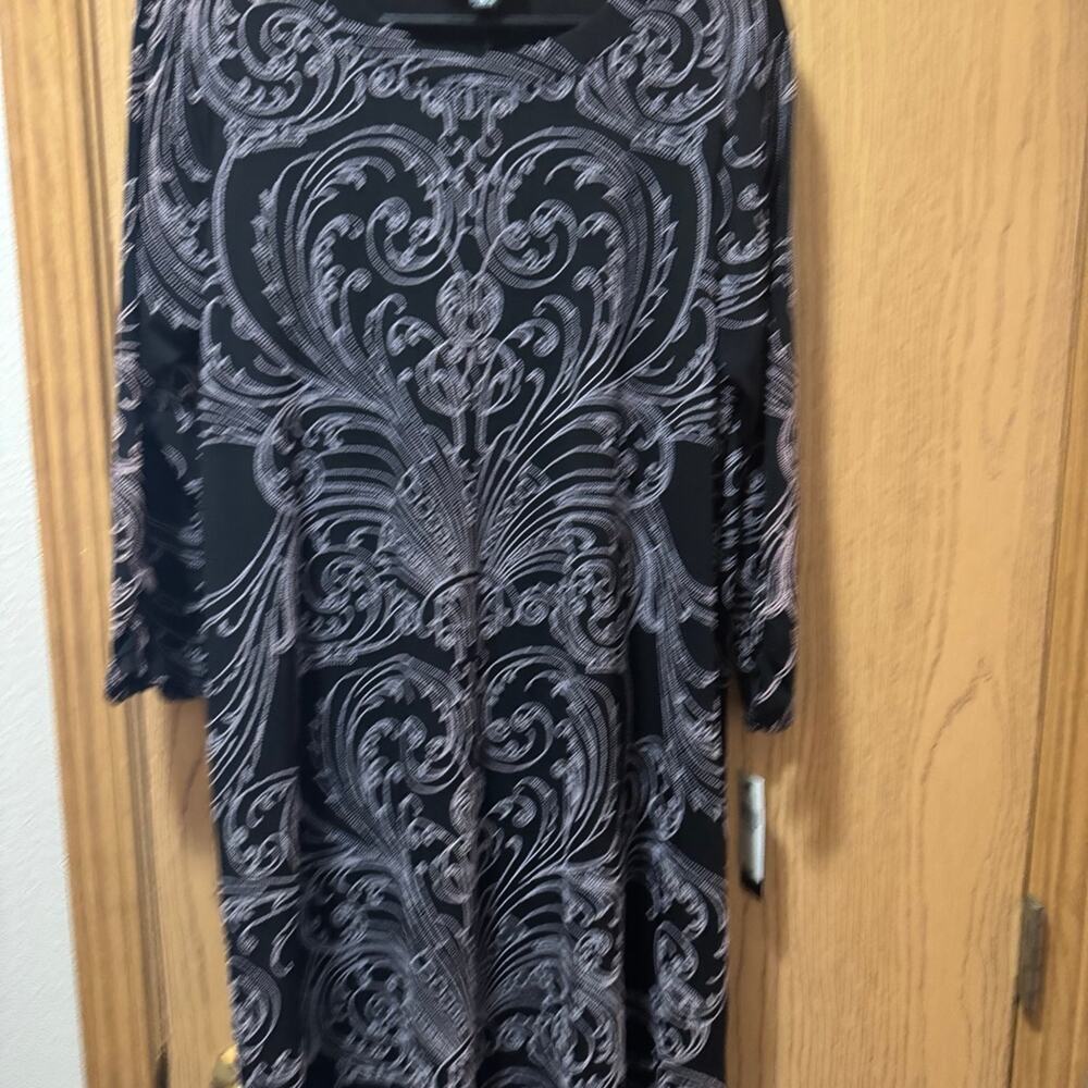 2018 AGB embossed dress size Large NWT!